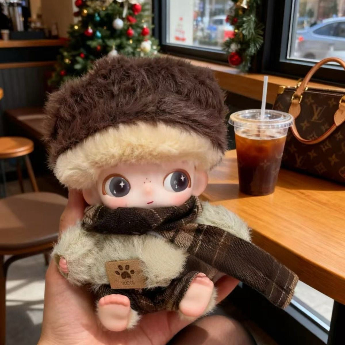 Headed Out in Style DIMOO